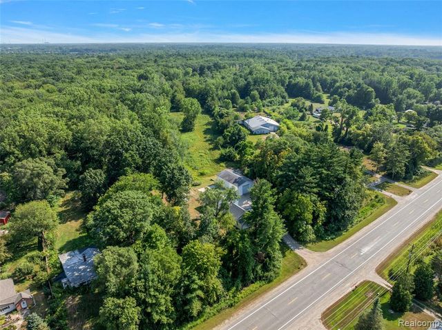 5771 Gratiot Avenue, Saint Clair, MI 48079