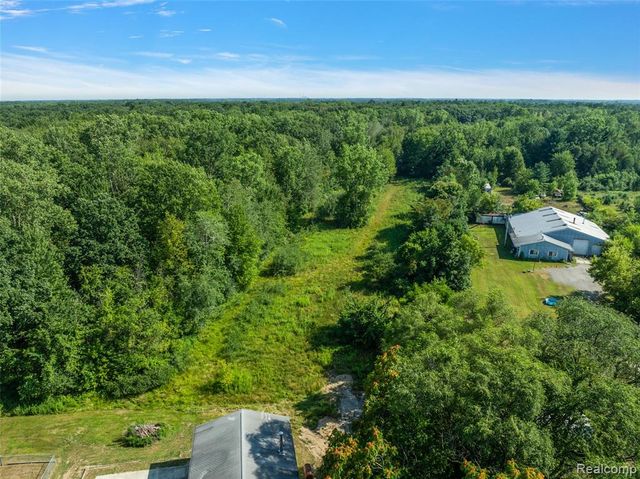 5771 Gratiot Avenue, Saint Clair, MI 48079