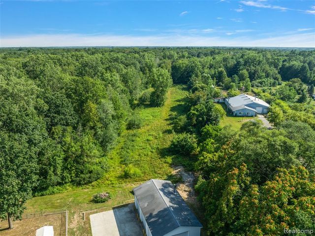 5771 Gratiot Avenue, Saint Clair, MI 48079