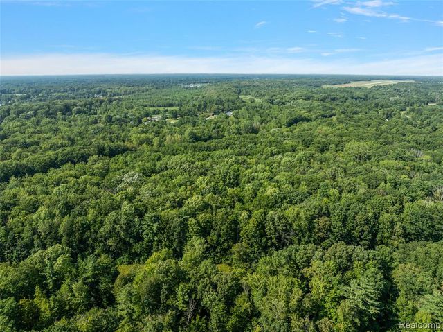 5771 Gratiot Avenue, Saint Clair, MI 48079