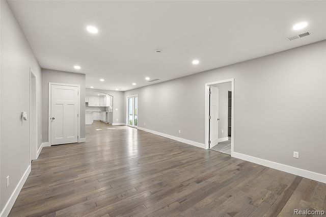 5771 Gratiot Avenue, Saint Clair, MI 48079