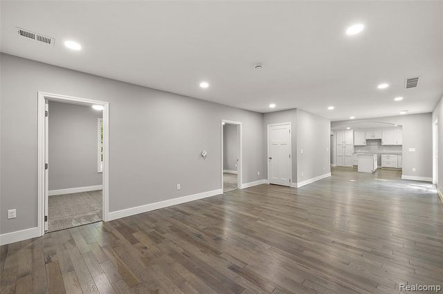 5771 Gratiot Avenue, Saint Clair, MI 48079