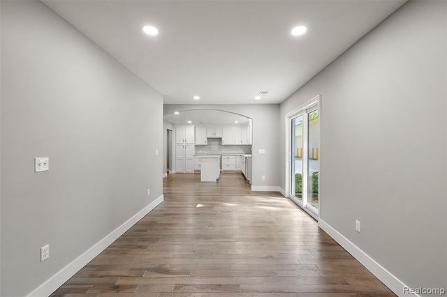 5771 Gratiot Avenue, Saint Clair, MI 48079