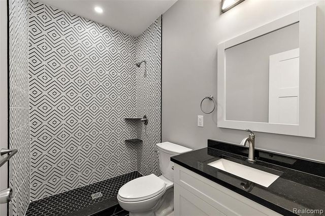 5771 Gratiot Avenue, Saint Clair, MI 48079