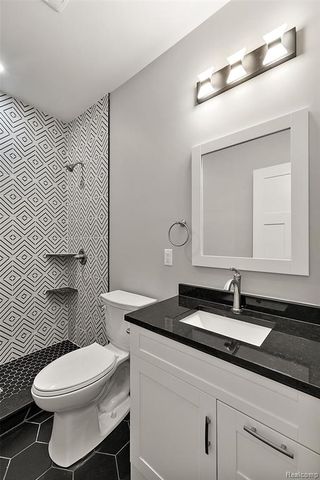 5771 Gratiot Avenue, Saint Clair, MI 48079