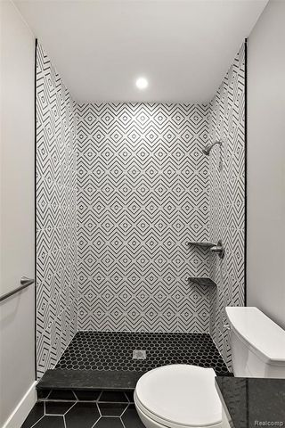 5771 Gratiot Avenue, Saint Clair, MI 48079