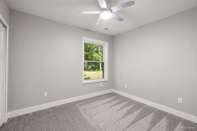 5771 Gratiot Avenue, Saint Clair, MI 48079