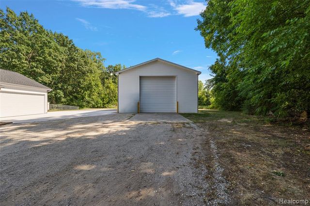 5771 Gratiot Avenue, Saint Clair, MI 48079