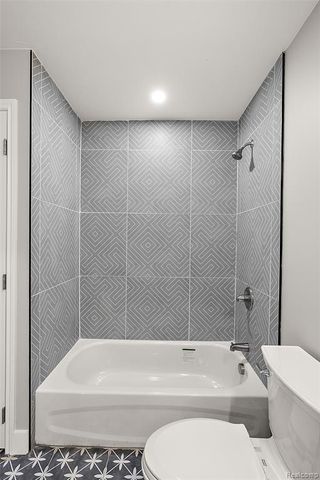 5771 Gratiot Avenue, Saint Clair, MI 48079