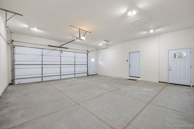 5771 Gratiot Avenue, Saint Clair, MI 48079