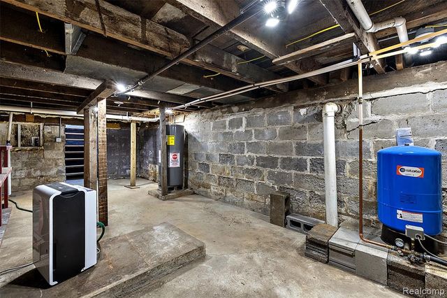 5771 Gratiot Avenue, Saint Clair, MI 48079