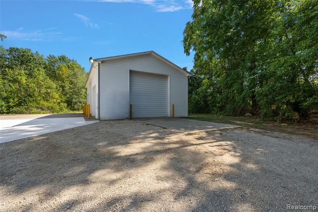 5771 Gratiot Avenue, Saint Clair, MI 48079