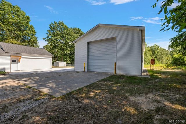 5771 Gratiot Avenue, Saint Clair, MI 48079