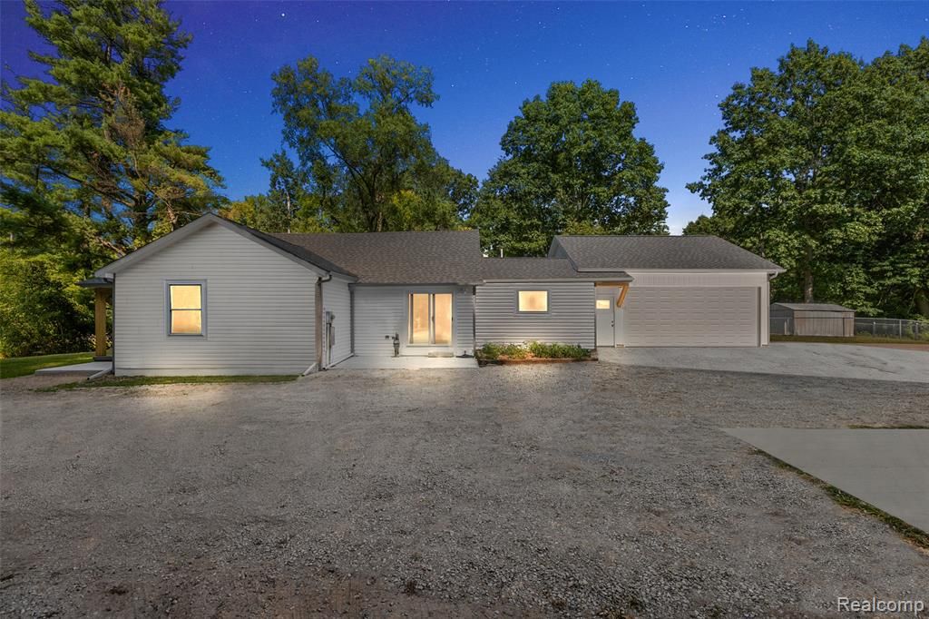 5771 Gratiot Avenue, Saint Clair, MI 48079