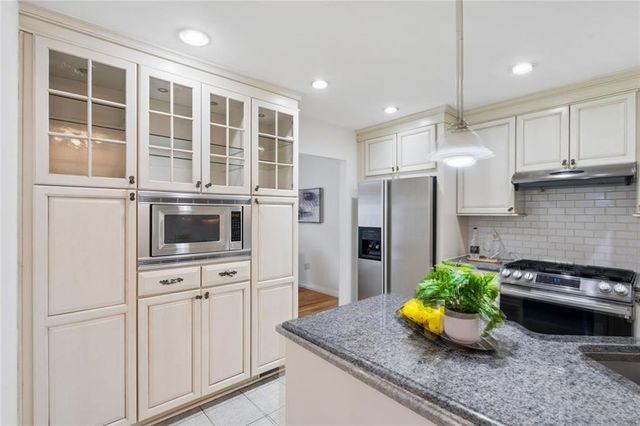 2 Gilbert Trail NE, Atlanta, GA 30308