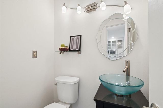 2 Gilbert Trail NE, Atlanta, GA 30308