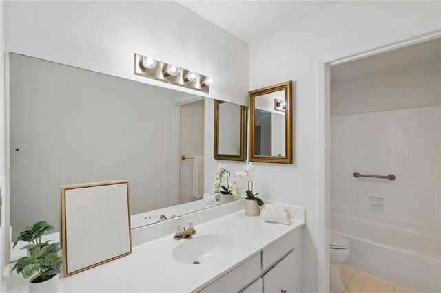 2 Gilbert Trail NE, Atlanta, GA 30308