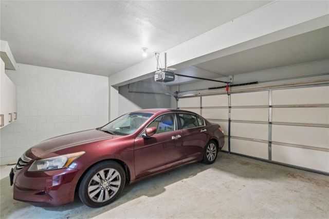 2 Gilbert Trail NE, Atlanta, GA 30308