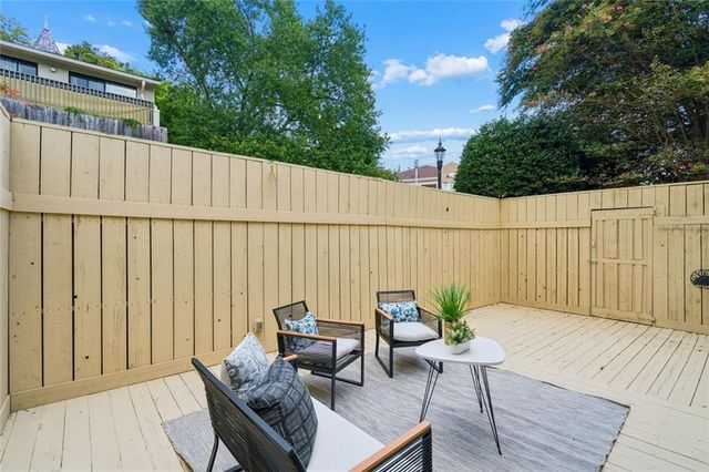 2 Gilbert Trail NE, Atlanta, GA 30308