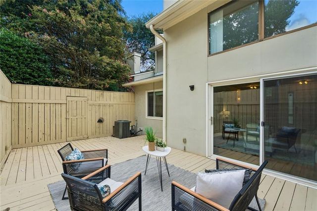2 Gilbert Trail NE, Atlanta, GA 30308