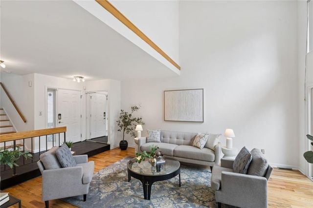 2 Gilbert Trail NE, Atlanta, GA 30308
