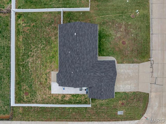 400 Falcons Prey, Wright City, MO 63390