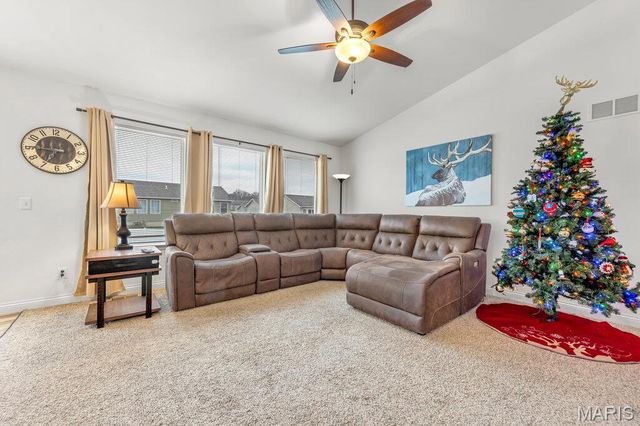 400 Falcons Prey, Wright City, MO 63390