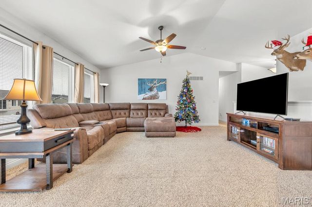 400 Falcons Prey, Wright City, MO 63390