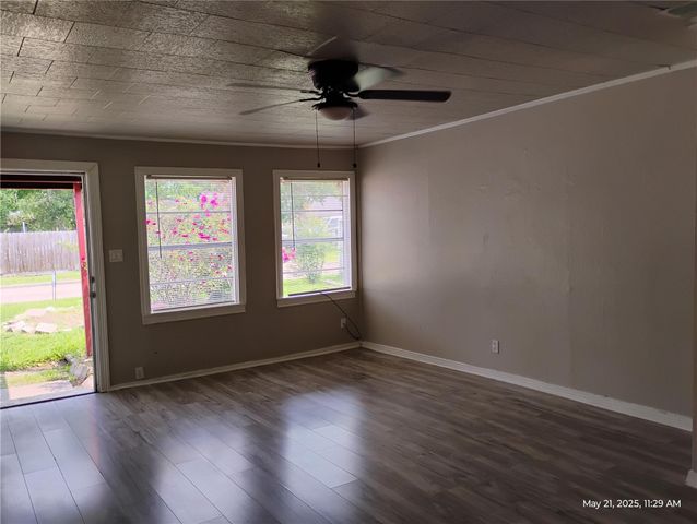 5954 Doolittle Boulevard, Houston, TX 77033