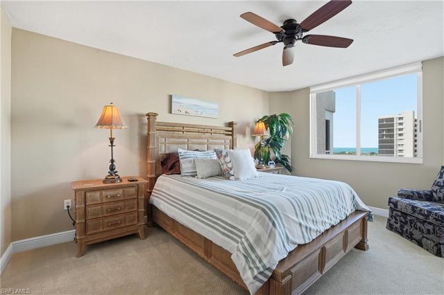 25 Bluebill AVE # A606, Naples, FL 34108