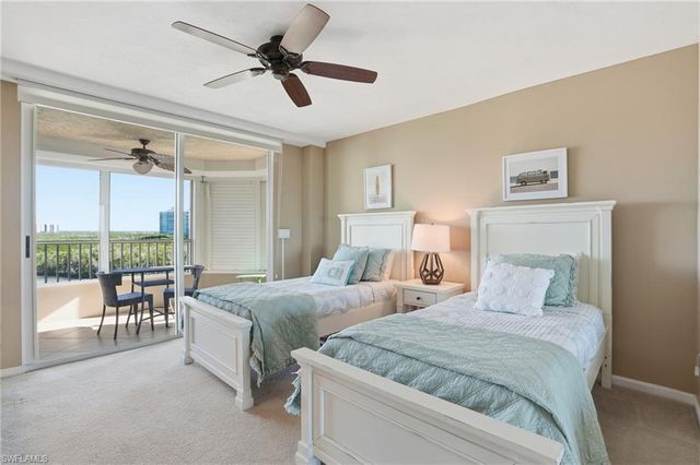 25 Bluebill AVE # A606, Naples, FL 34108