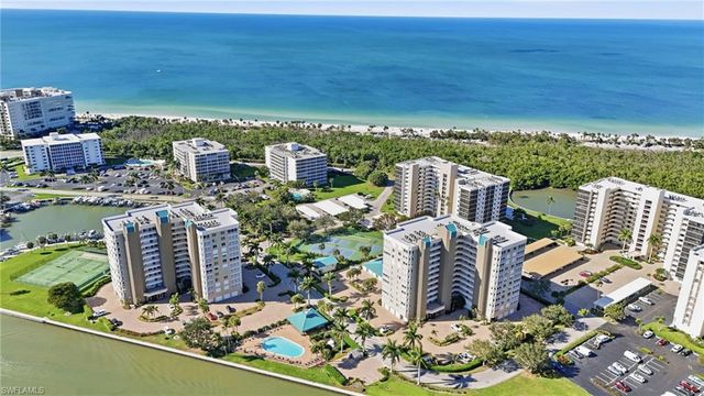 25 Bluebill AVE # A606, Naples, FL 34108