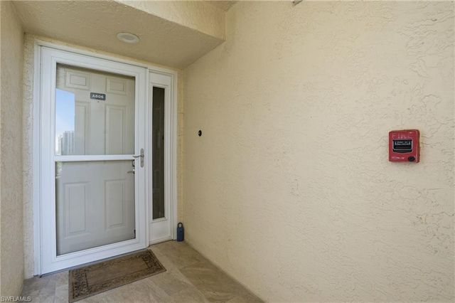 25 Bluebill AVE # A606, Naples, FL 34108