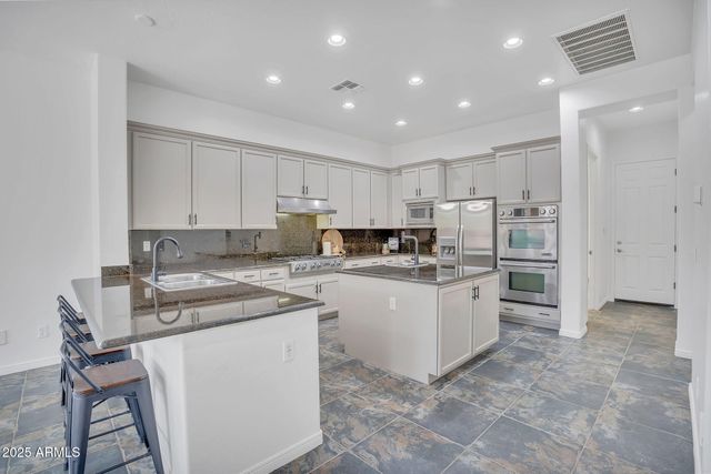 4756 E IRONHORSE Road, Gilbert, AZ 85297