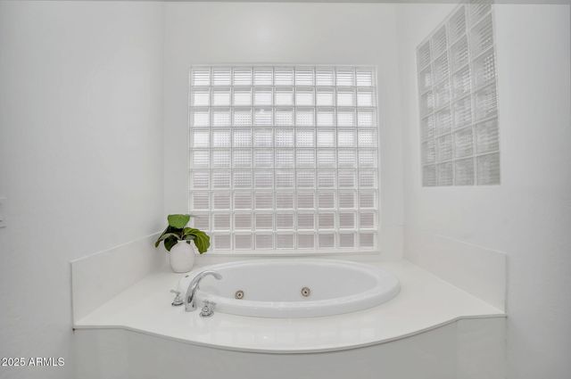 4756 E IRONHORSE Road, Gilbert, AZ 85297