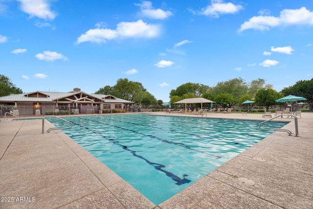 4756 E IRONHORSE Road, Gilbert, AZ 85297