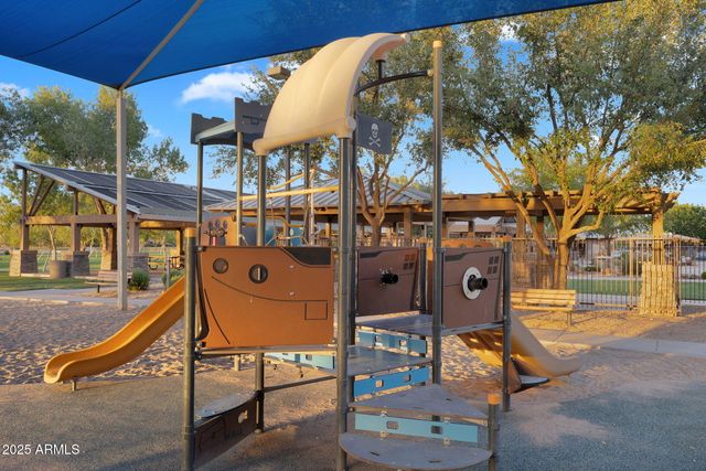 4756 E IRONHORSE Road, Gilbert, AZ 85297