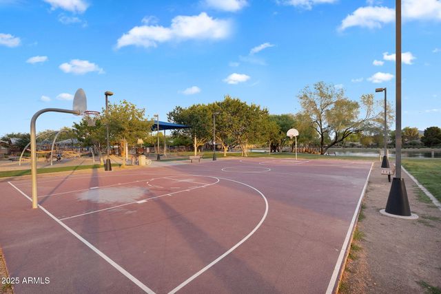 4756 E IRONHORSE Road, Gilbert, AZ 85297