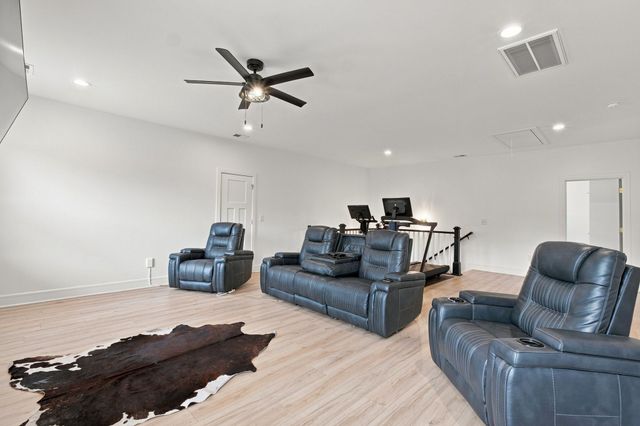 409 Plantation Blvd, Lebanon, TN 37087