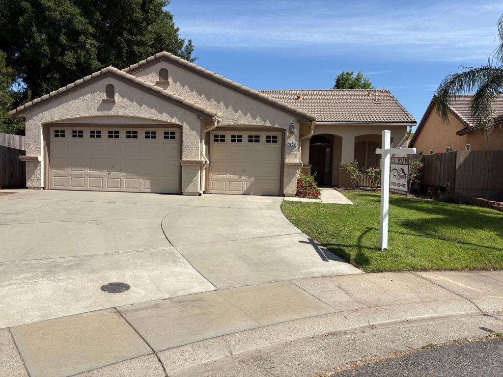 9253 Horsham Ct, Sacramento, CA 95829