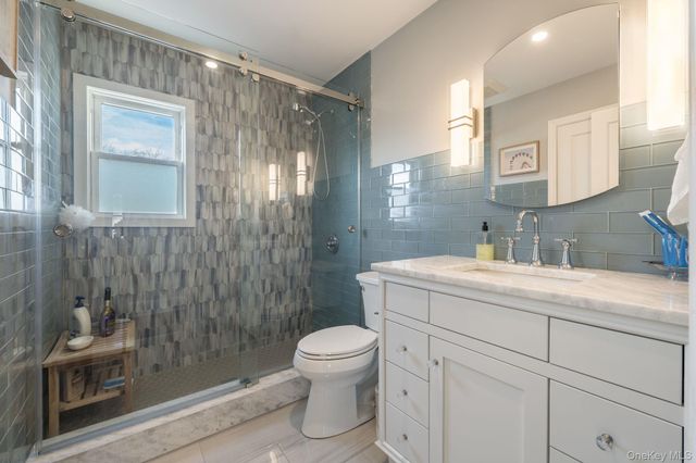 89-60 215th Street, Queens Village, NY 11427