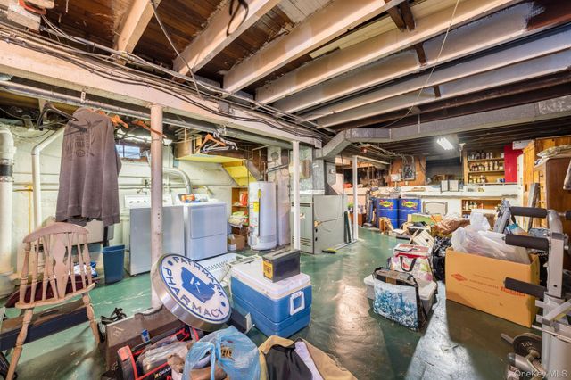 89-60 215th Street, Queens Village, NY 11427