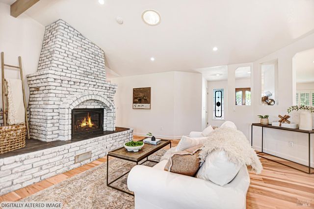 186 Barrio Way, Windsor, CA 95492