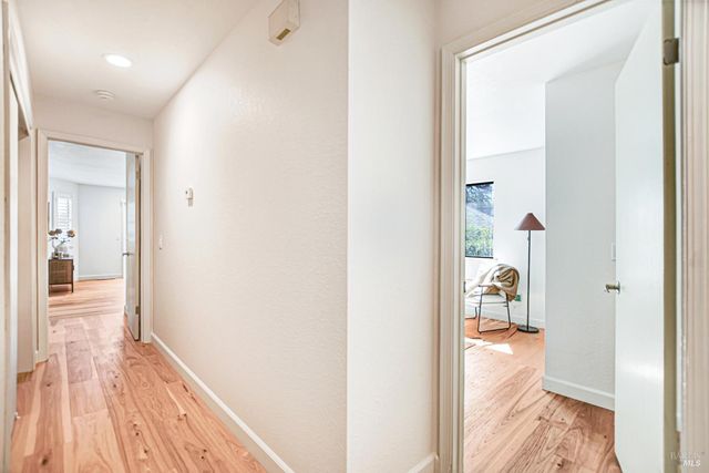 186 Barrio Way, Windsor, CA 95492