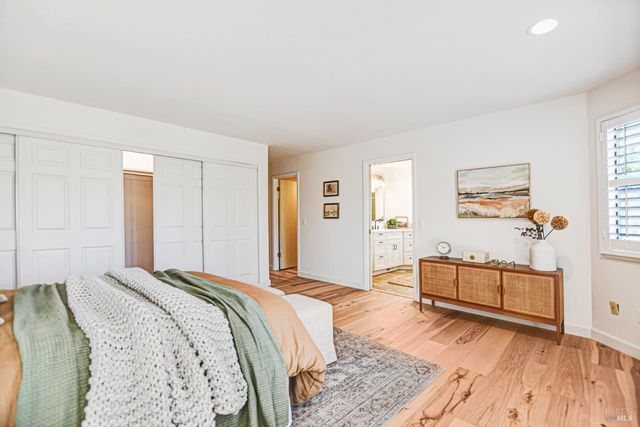 186 Barrio Way, Windsor, CA 95492