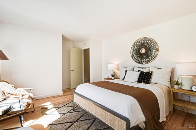 186 Barrio Way, Windsor, CA 95492