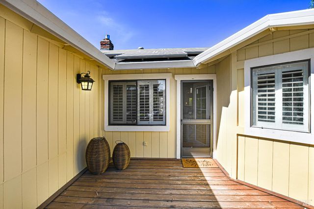 186 Barrio Way, Windsor, CA 95492