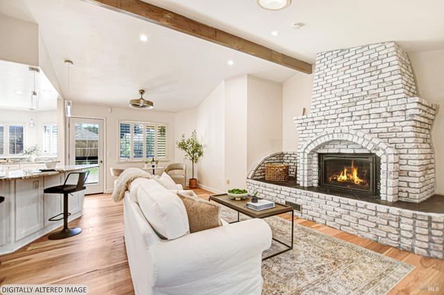 186 Barrio Way, Windsor, CA 95492