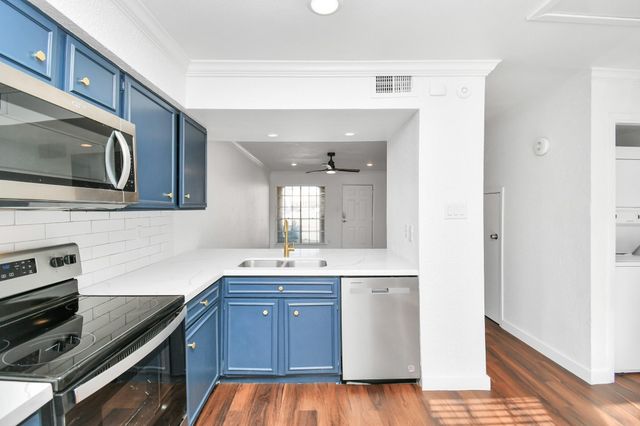 2002 Gentryside Drive 113, Houston, TX 77077