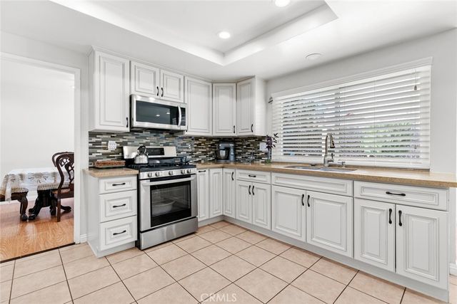 20623 Russ Jay Street, Saugus, CA 91350